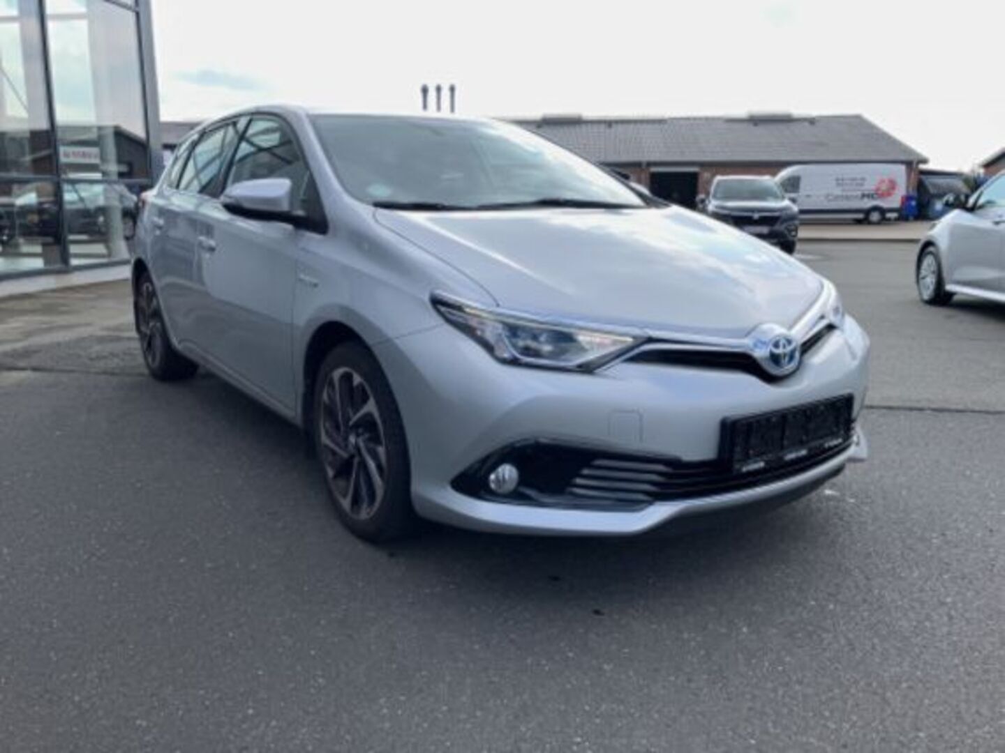 TOYOTA AURIS 2016