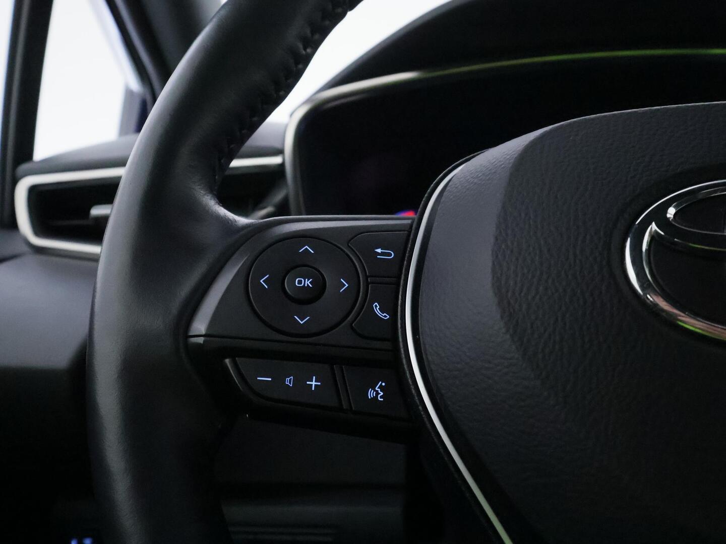 TOYOTA COROLLA 2023