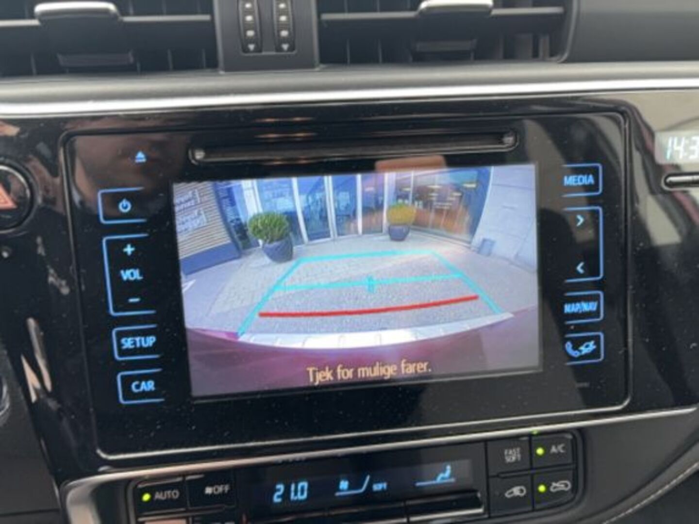 TOYOTA AURIS 2018