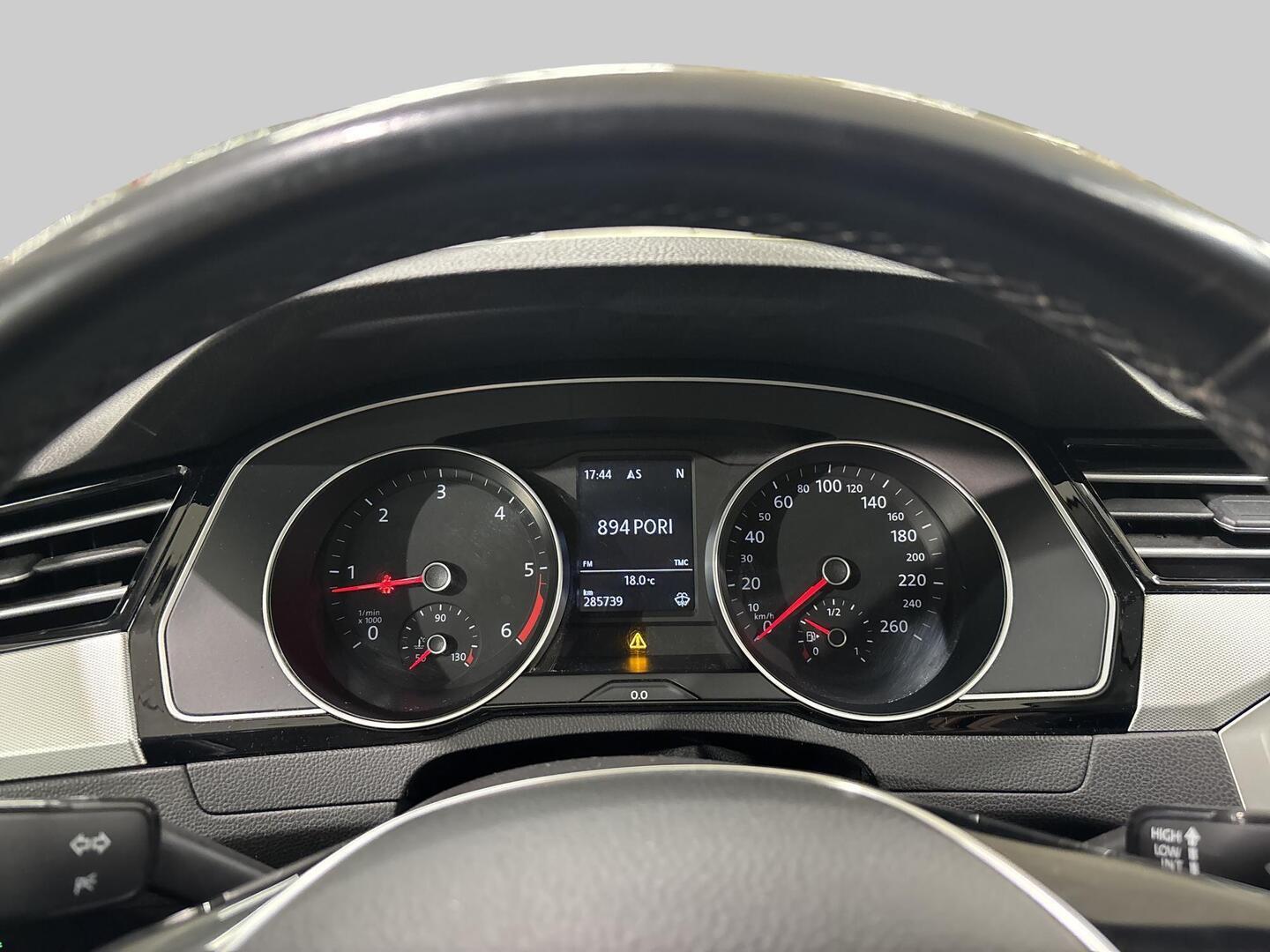 VOLKSWAGEN Passat 2015