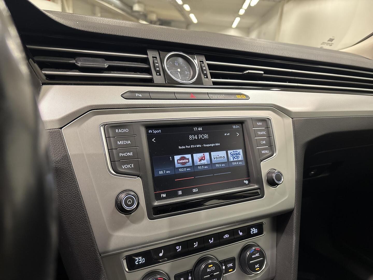 VOLKSWAGEN Passat 2015