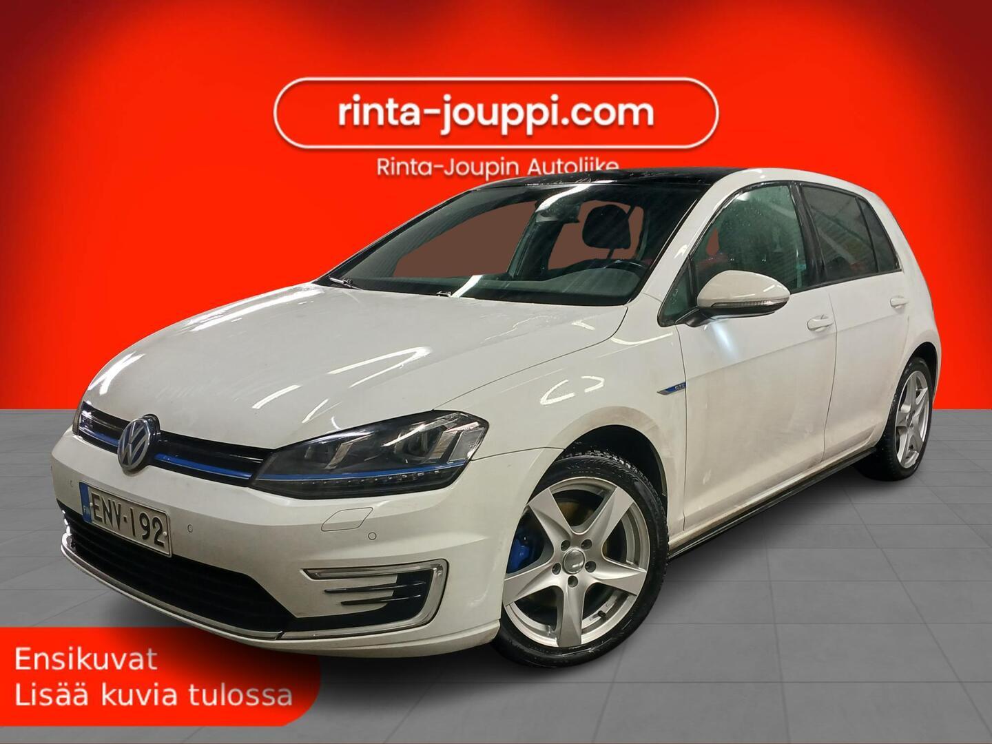 VOLKSWAGEN Golf 2016