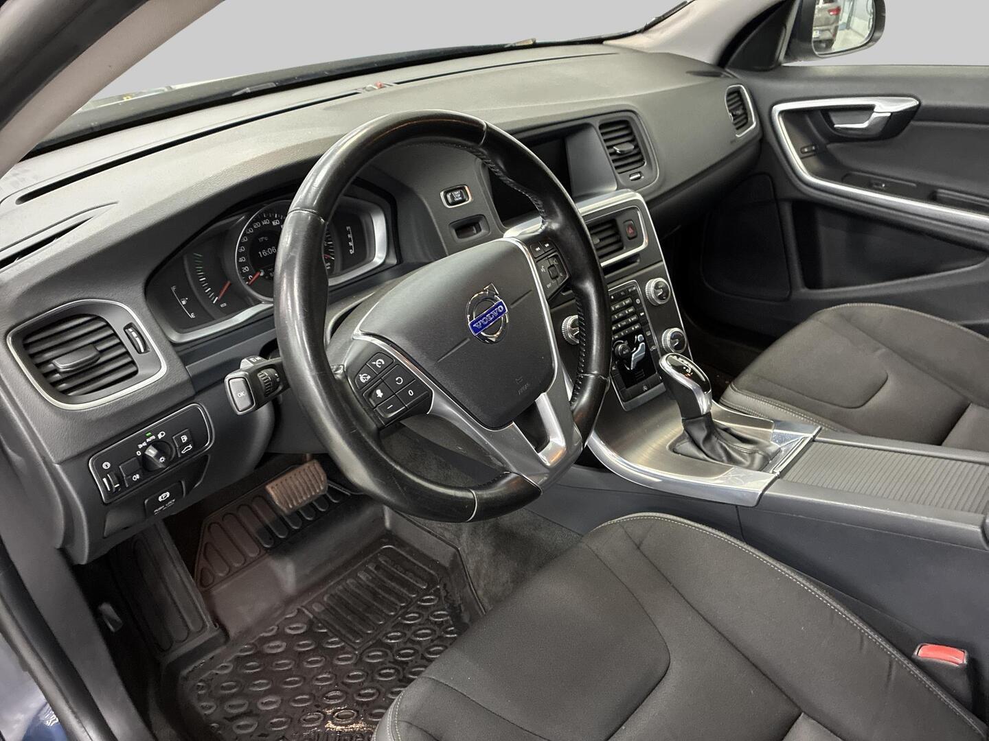 VOLVO V60 2014