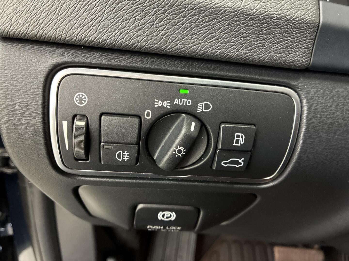 VOLVO V60 2014