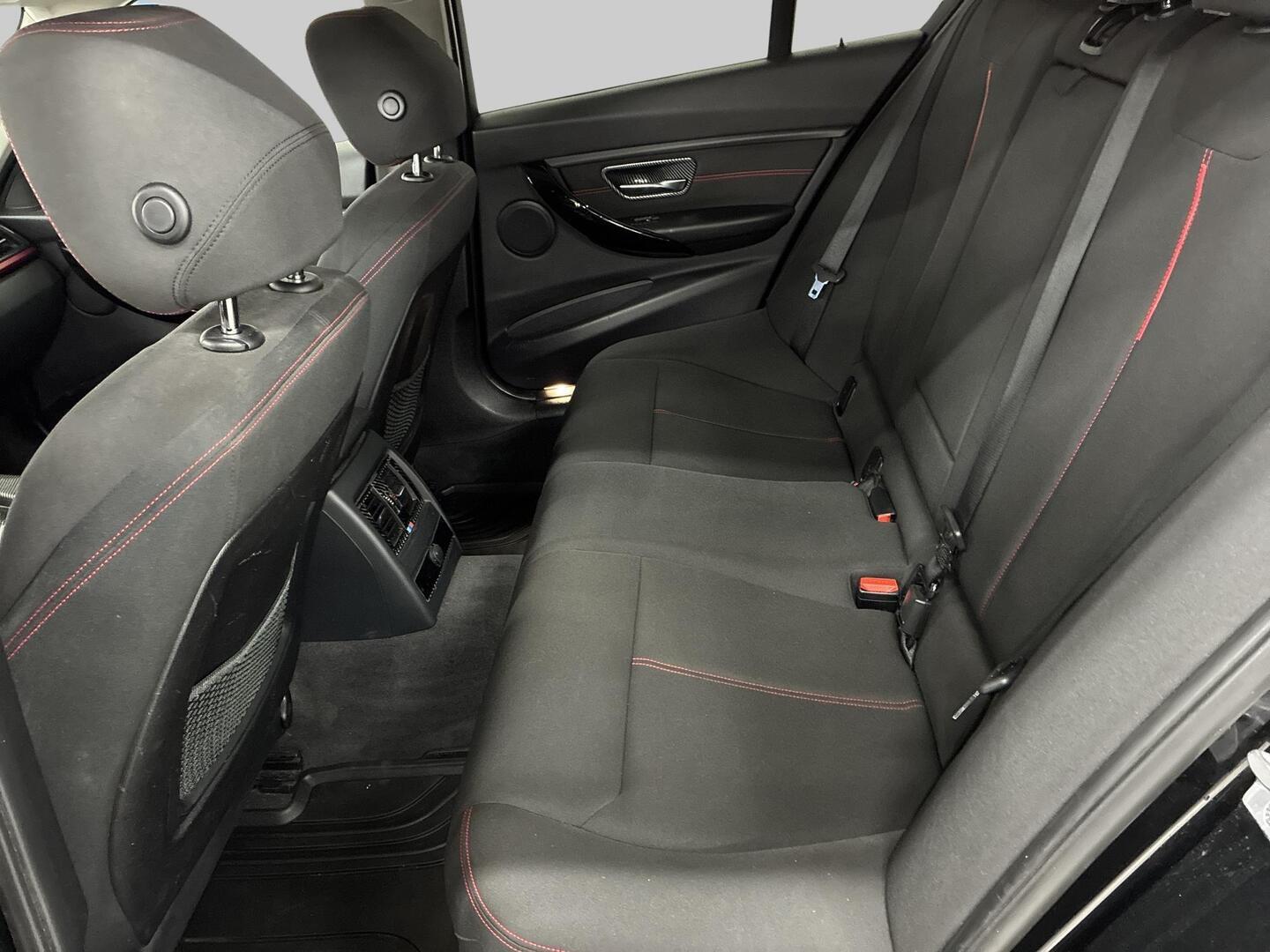 BMW 320 2013