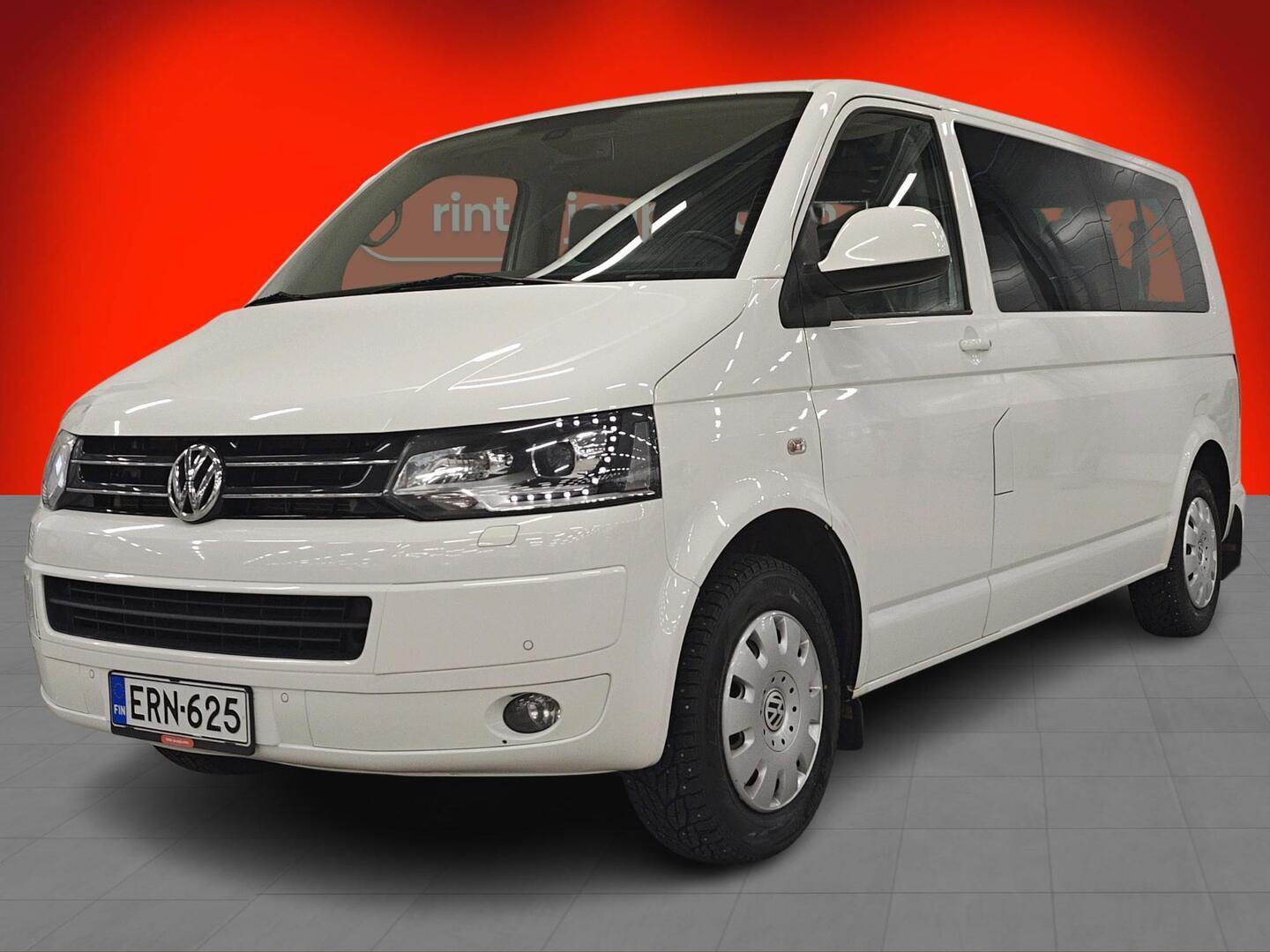 VOLKSWAGEN Caravelle 2012