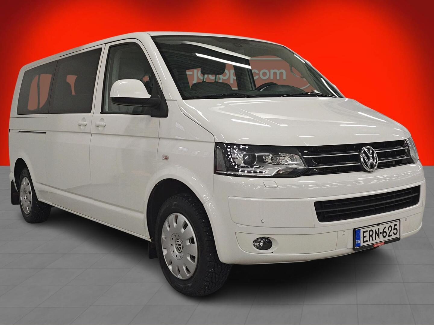 VOLKSWAGEN Caravelle 2012