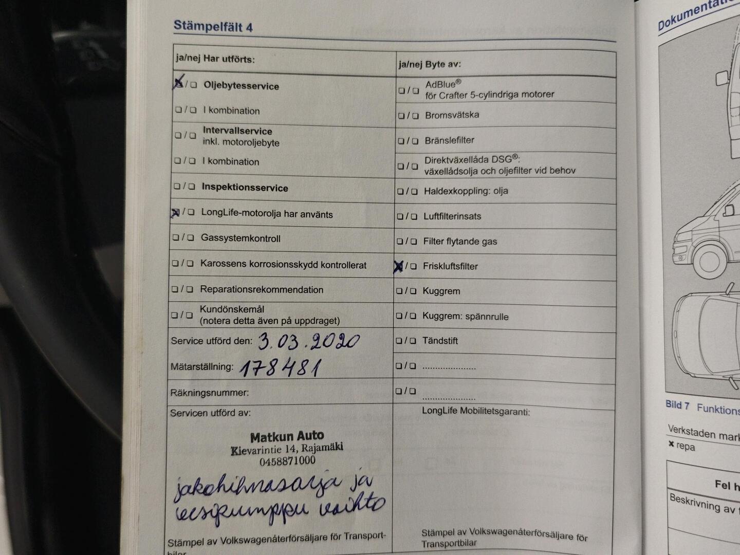 VOLKSWAGEN Caravelle 2012