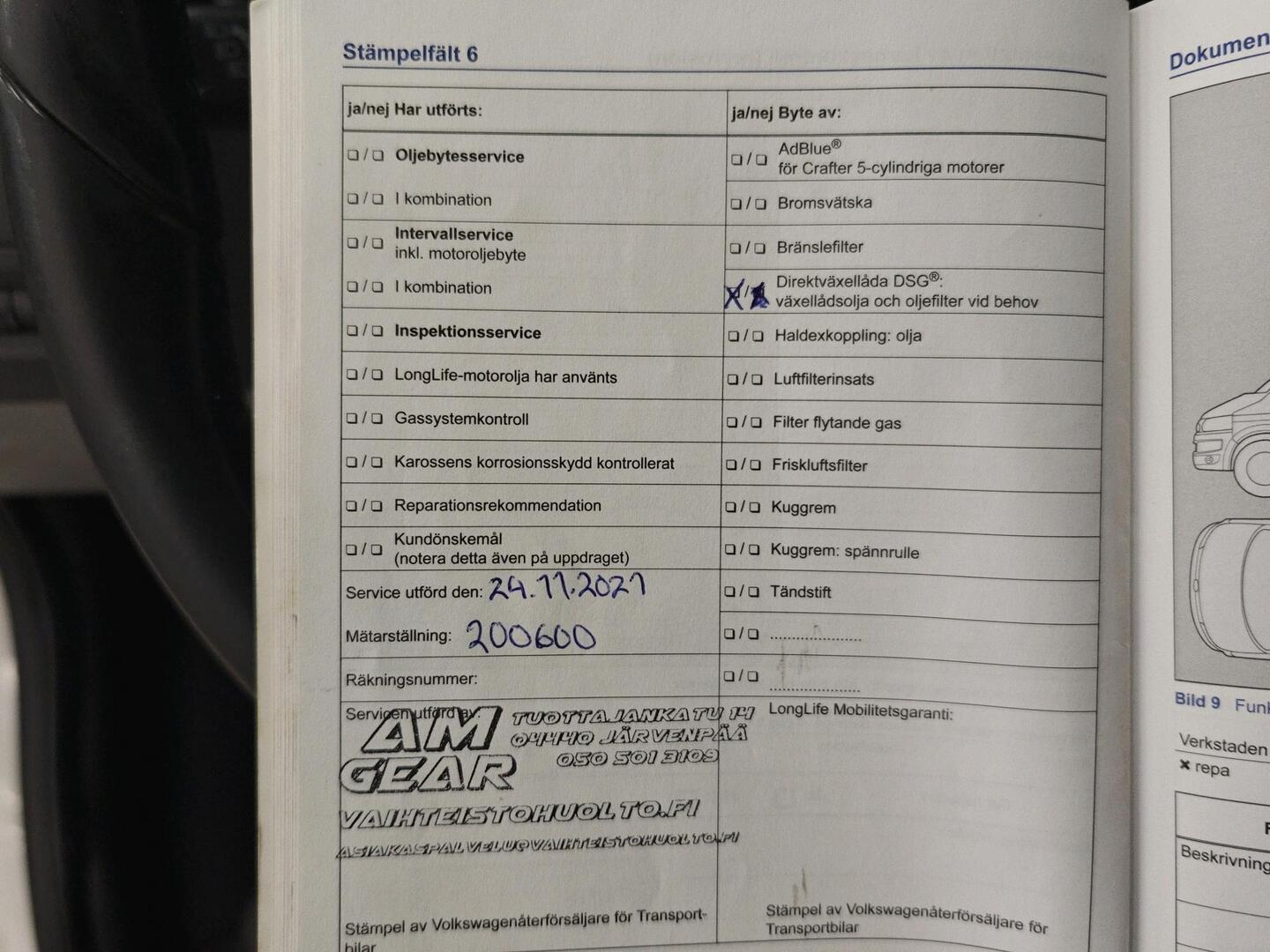 VOLKSWAGEN Caravelle 2012