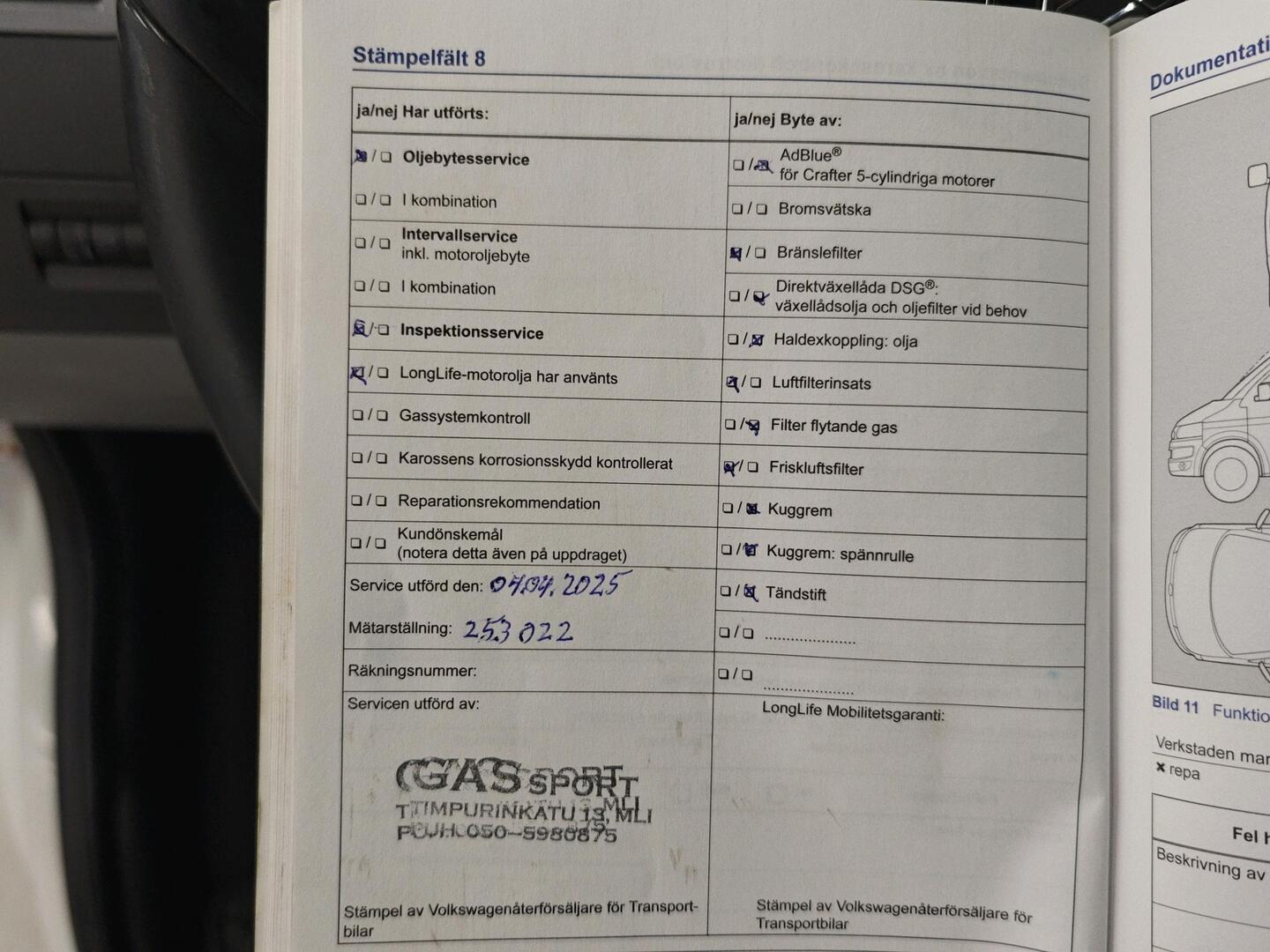 VOLKSWAGEN Caravelle 2012