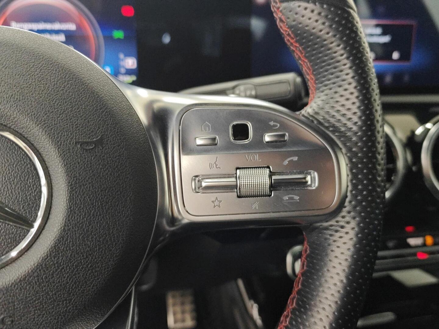 MERCEDES-BENZ CLA 2021