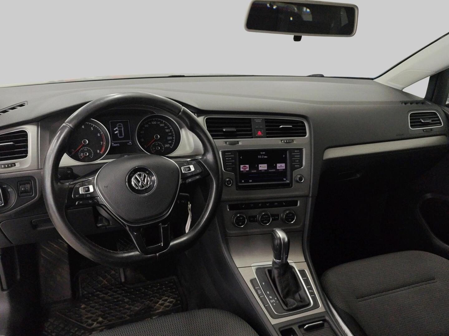 VOLKSWAGEN Golf 2017