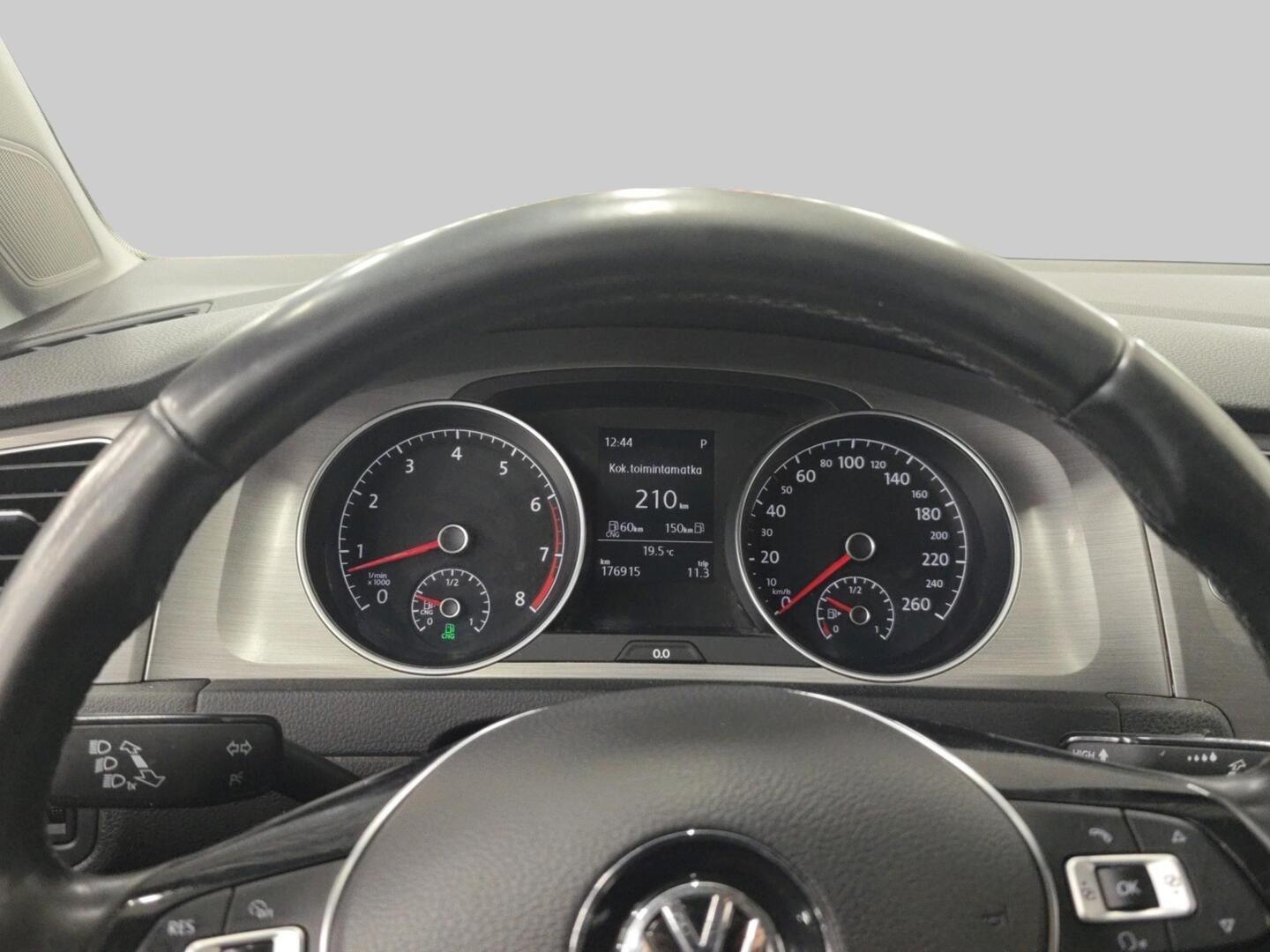 VOLKSWAGEN Golf 2017