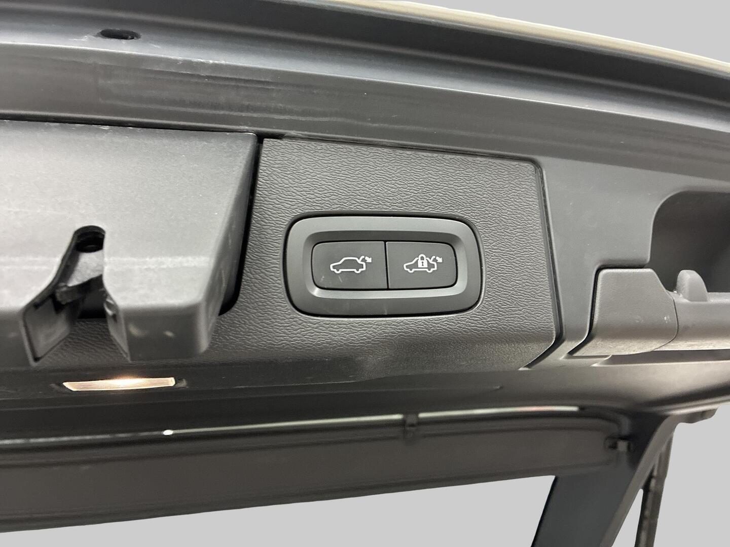 VOLVO XC60 2021