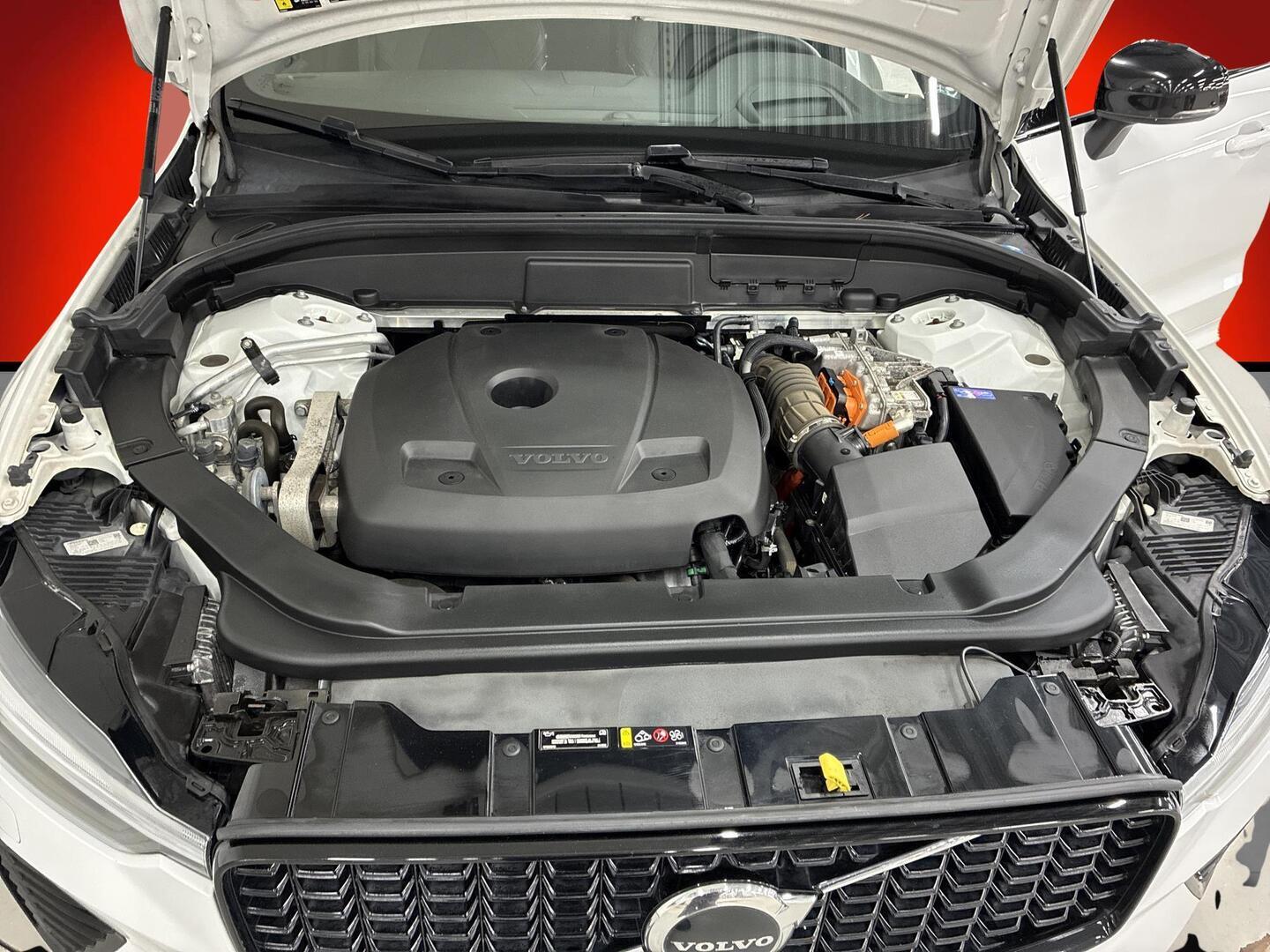VOLVO XC60 2021