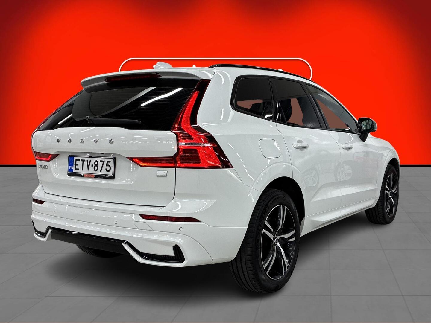 VOLVO XC60 2021