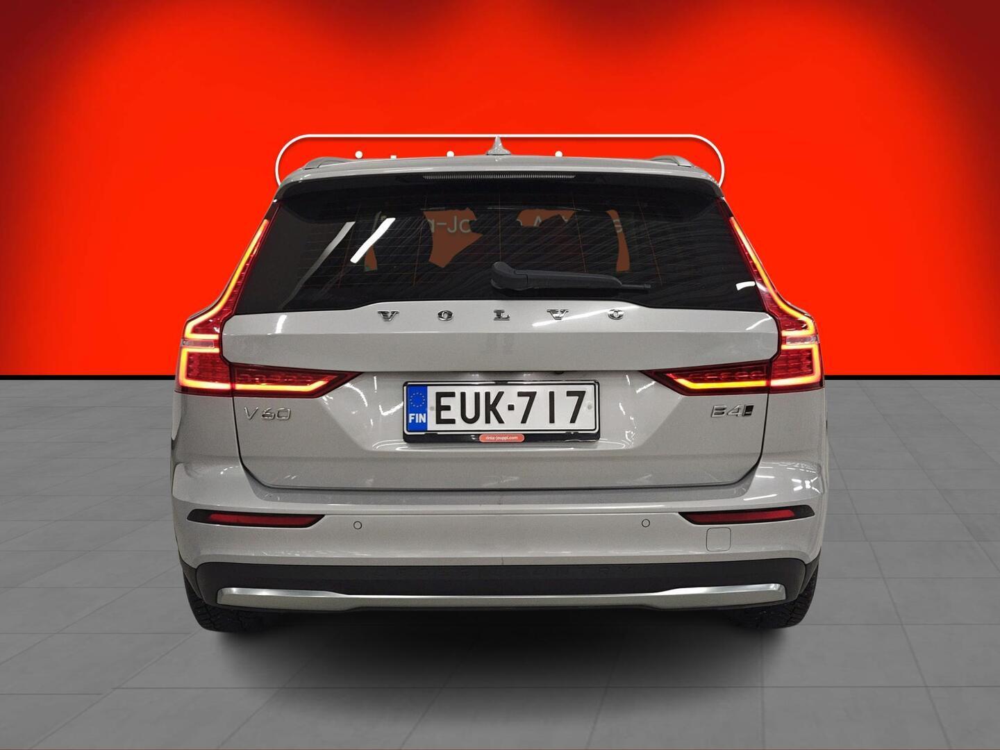 VOLVO V60 Cross Country 2022