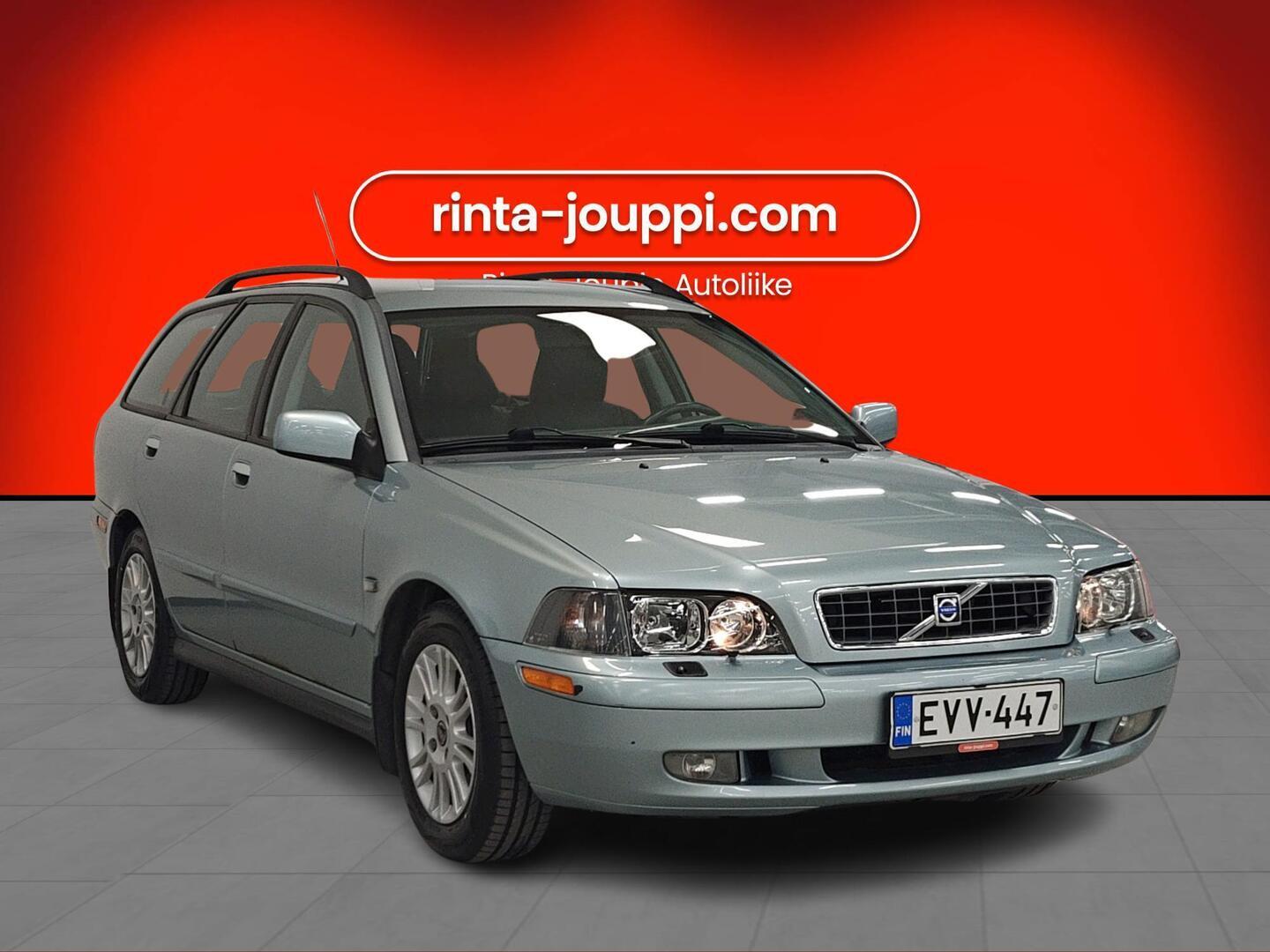 VOLVO V40 2004