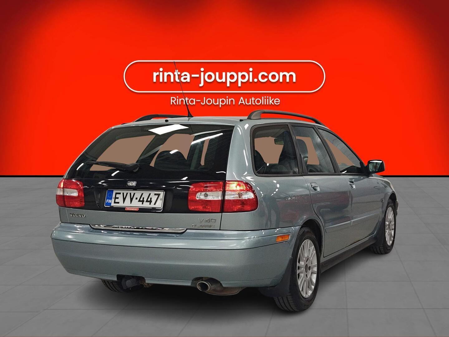 VOLVO V40 2004