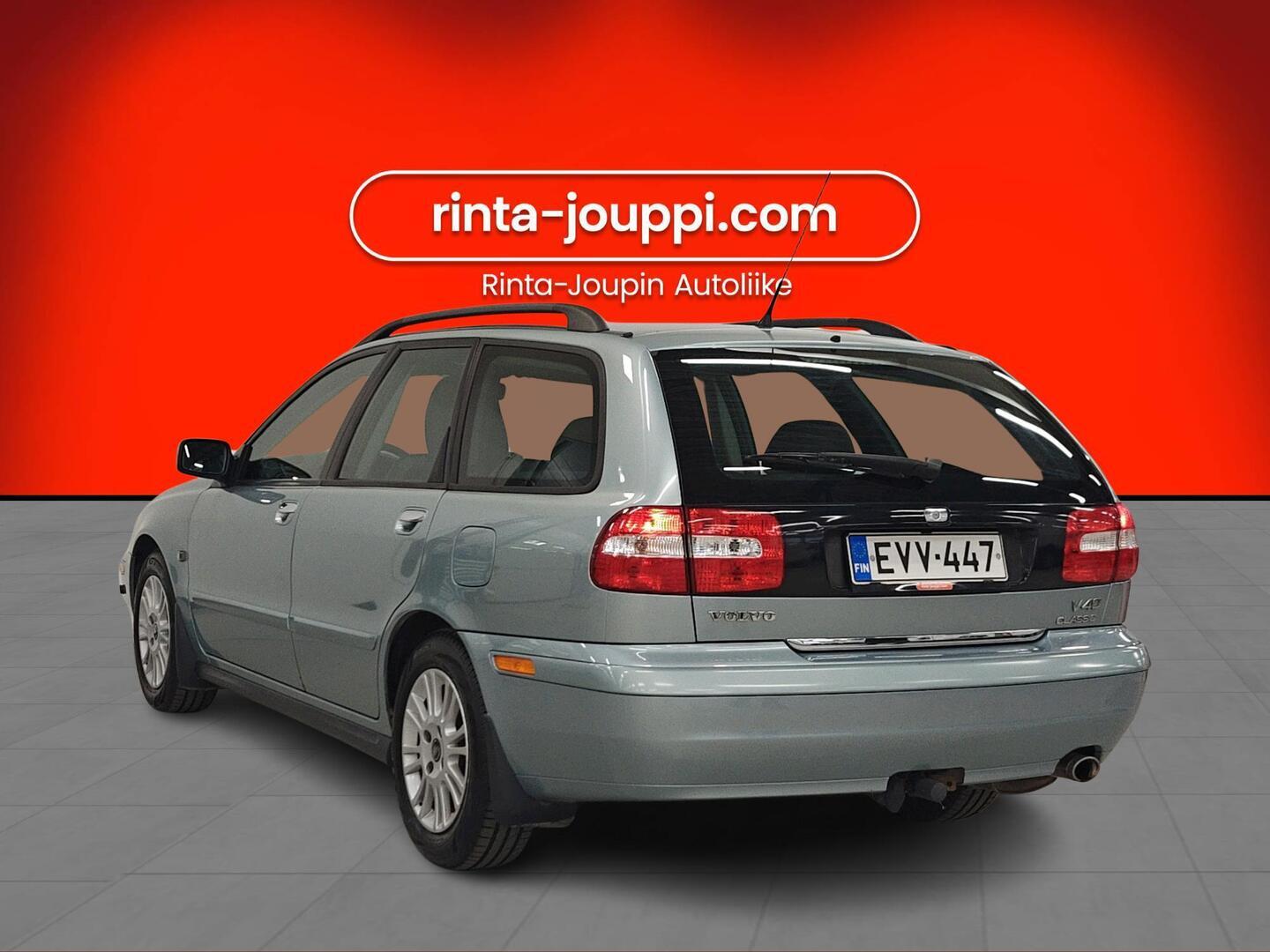VOLVO V40 2004