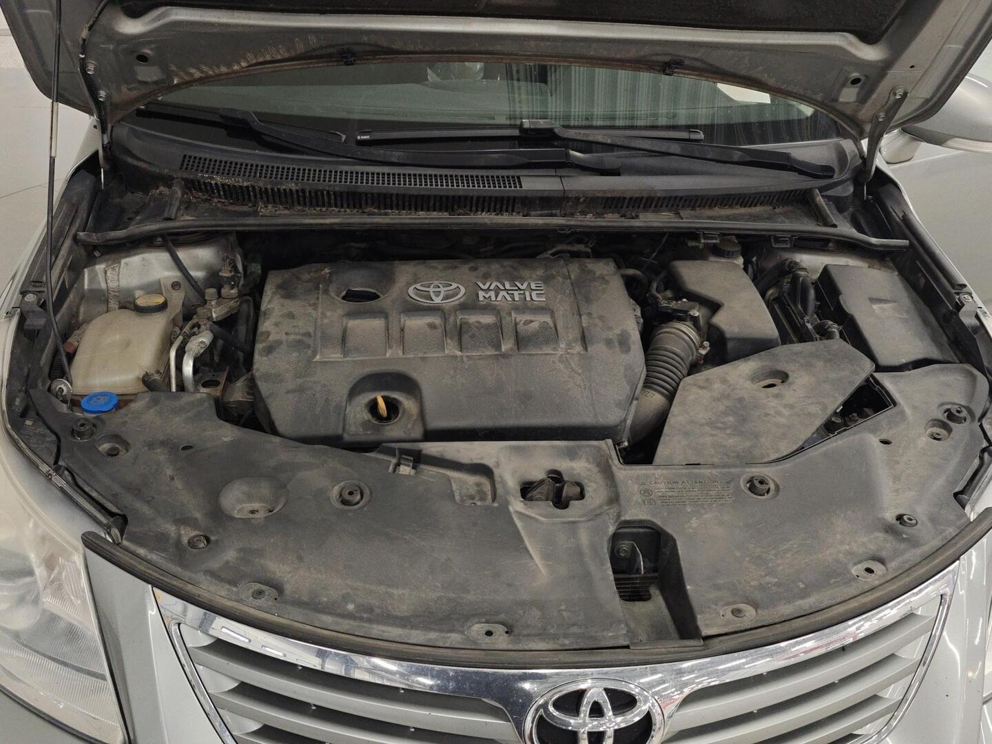 TOYOTA Avensis 2009