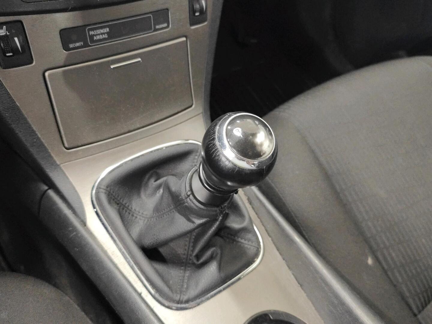 TOYOTA Avensis 2009