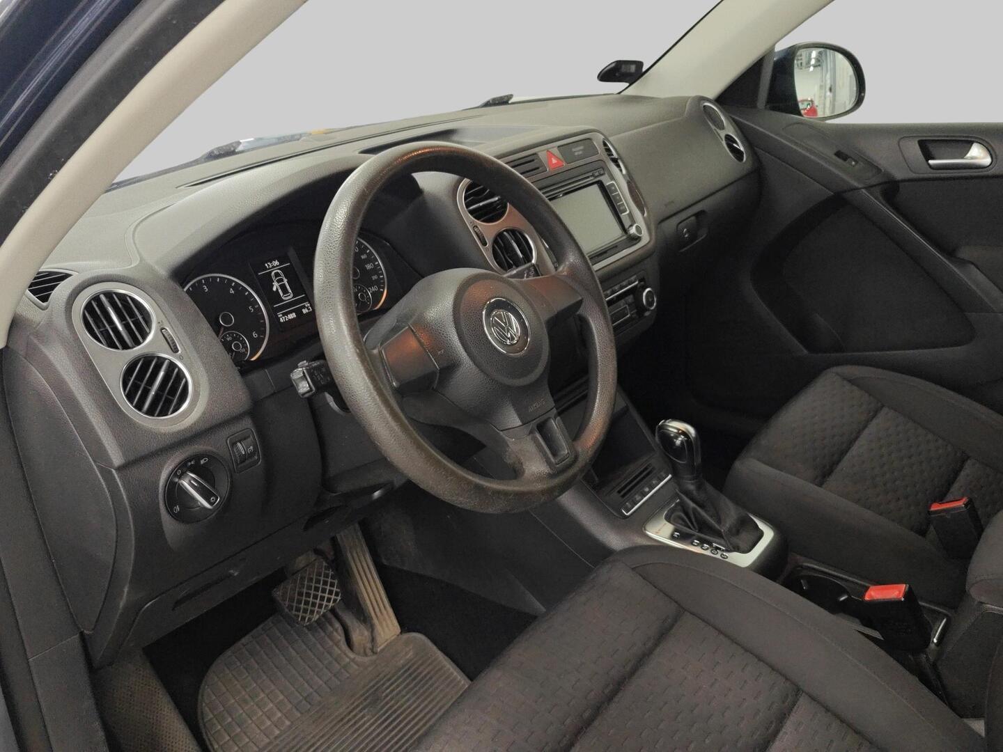 VOLKSWAGEN Tiguan 2011
