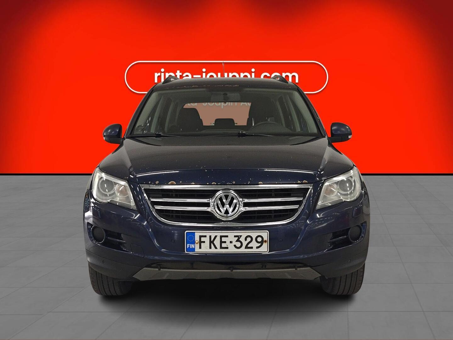 VOLKSWAGEN Tiguan 2011