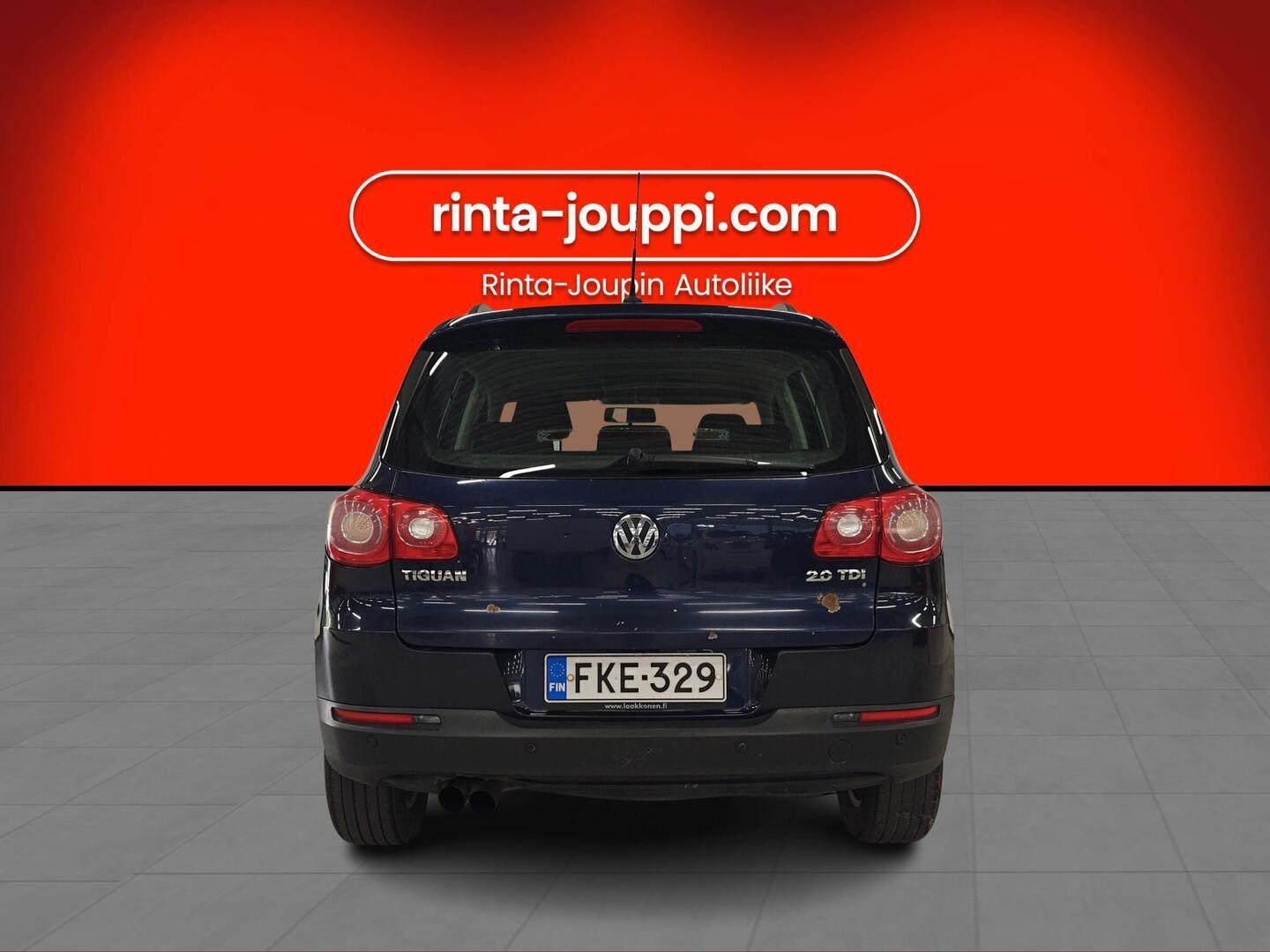 VOLKSWAGEN Tiguan 2011
