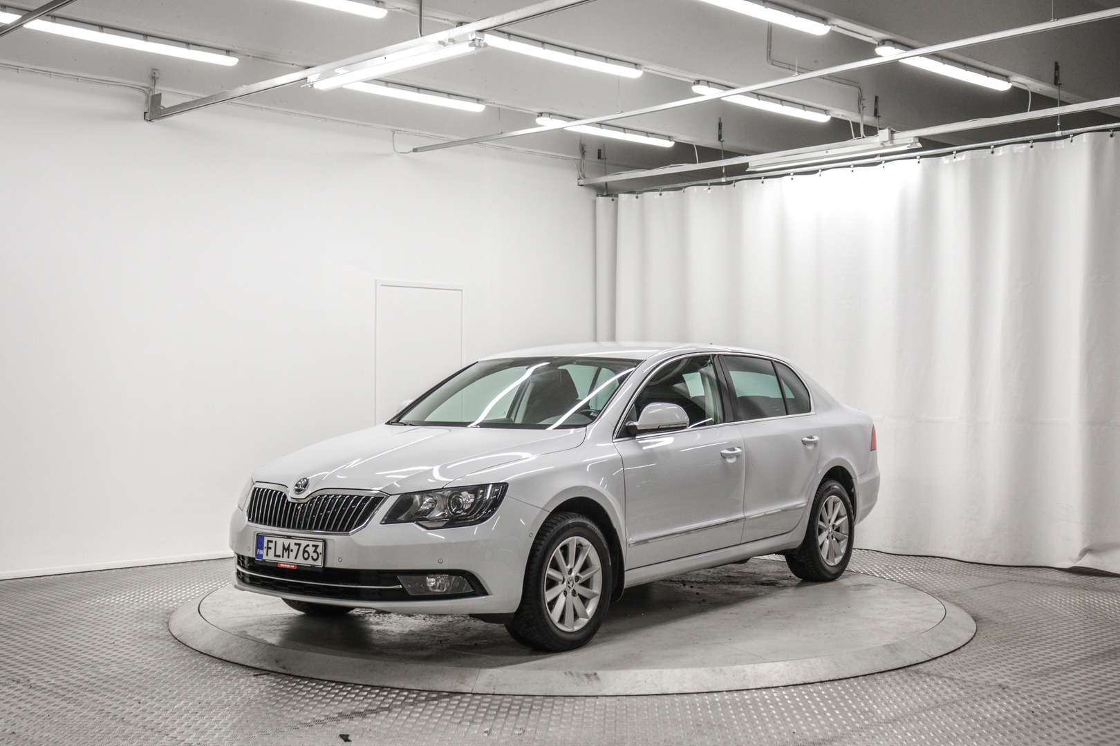 SKODA SUPERB 2014