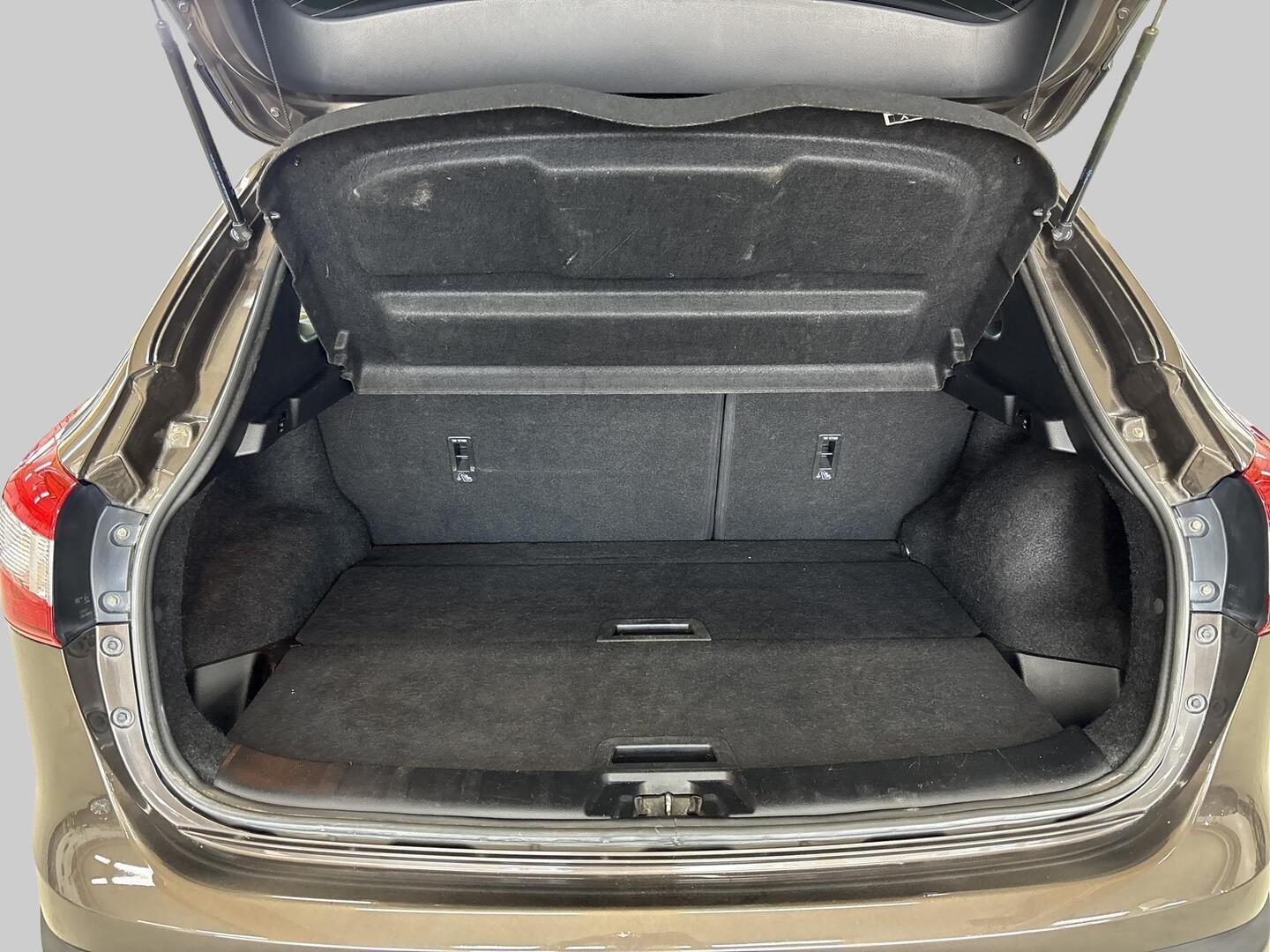 NISSAN Qashqai 2016