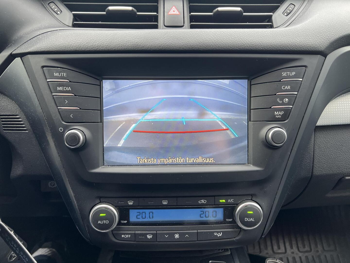 TOYOTA Avensis 2018