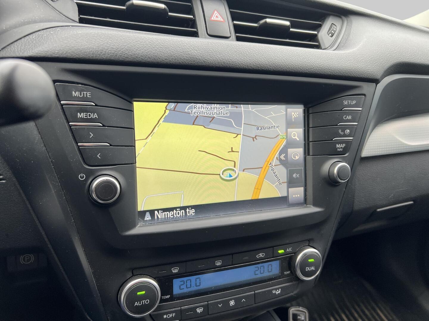TOYOTA Avensis 2018