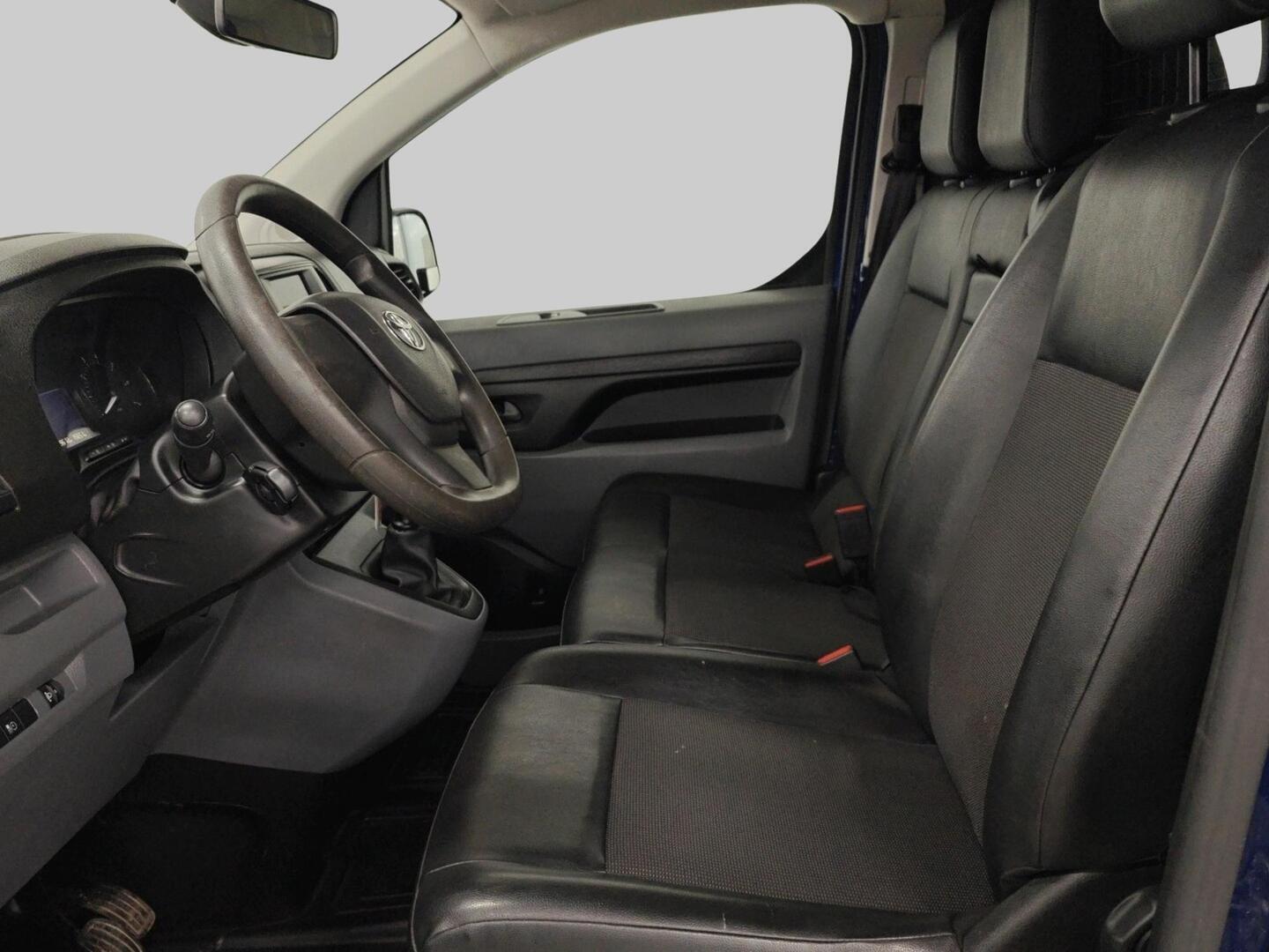 TOYOTA Proace 2020