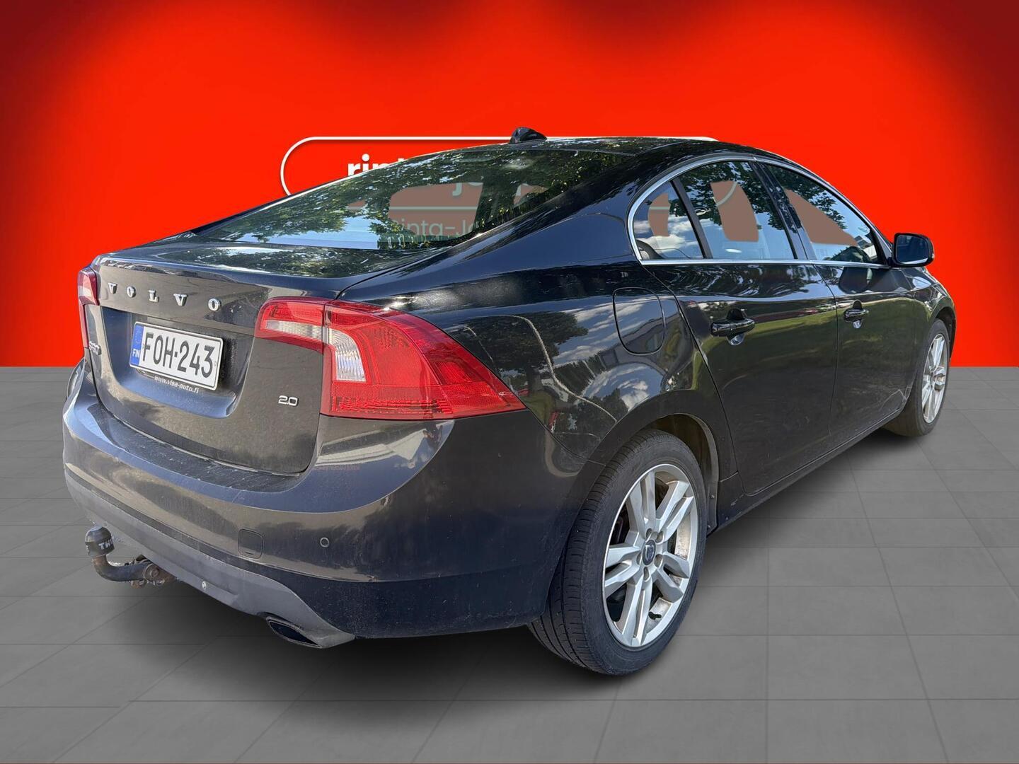 VOLVO S60 2011
