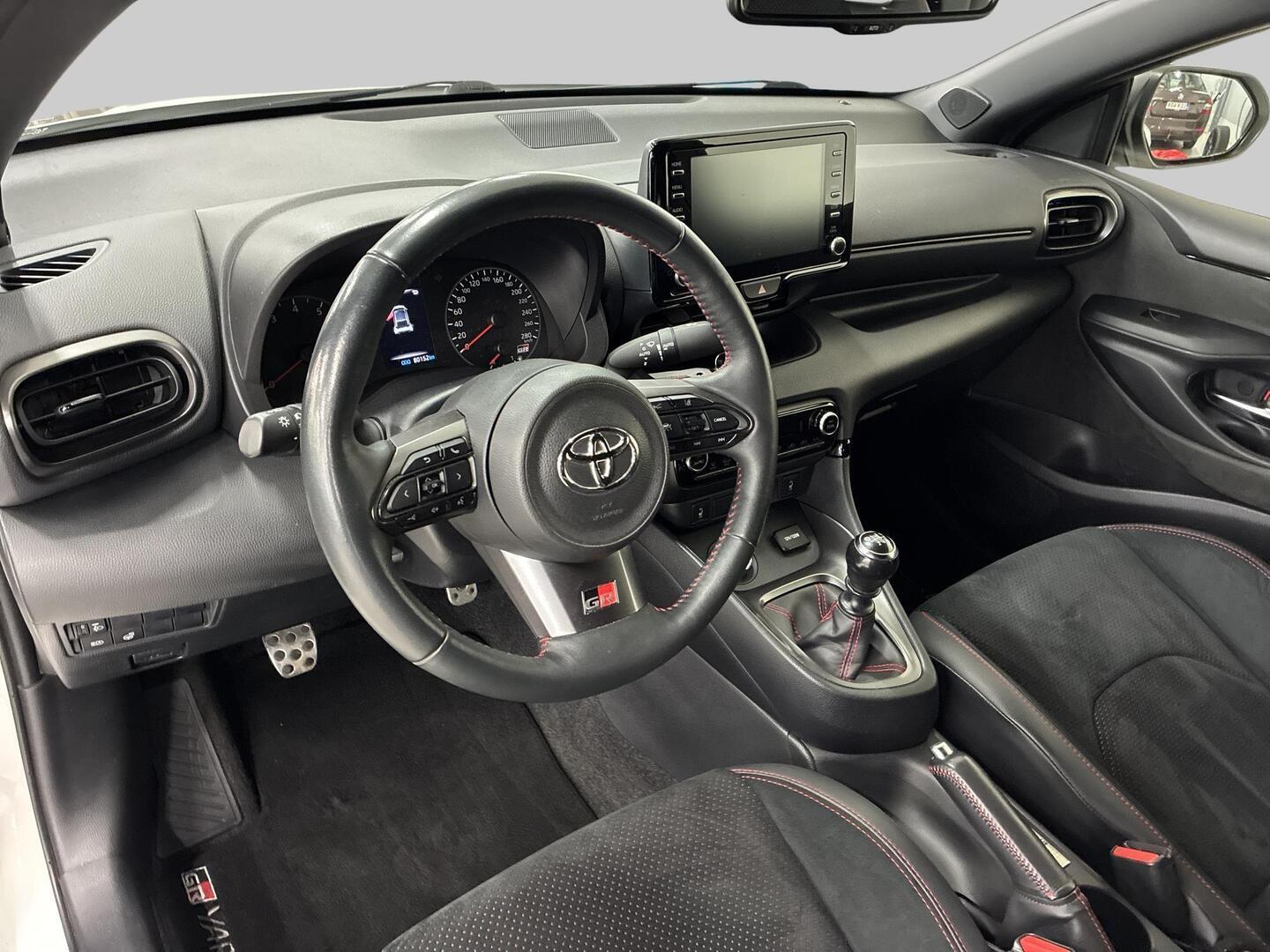 TOYOTA GR Yaris 2021