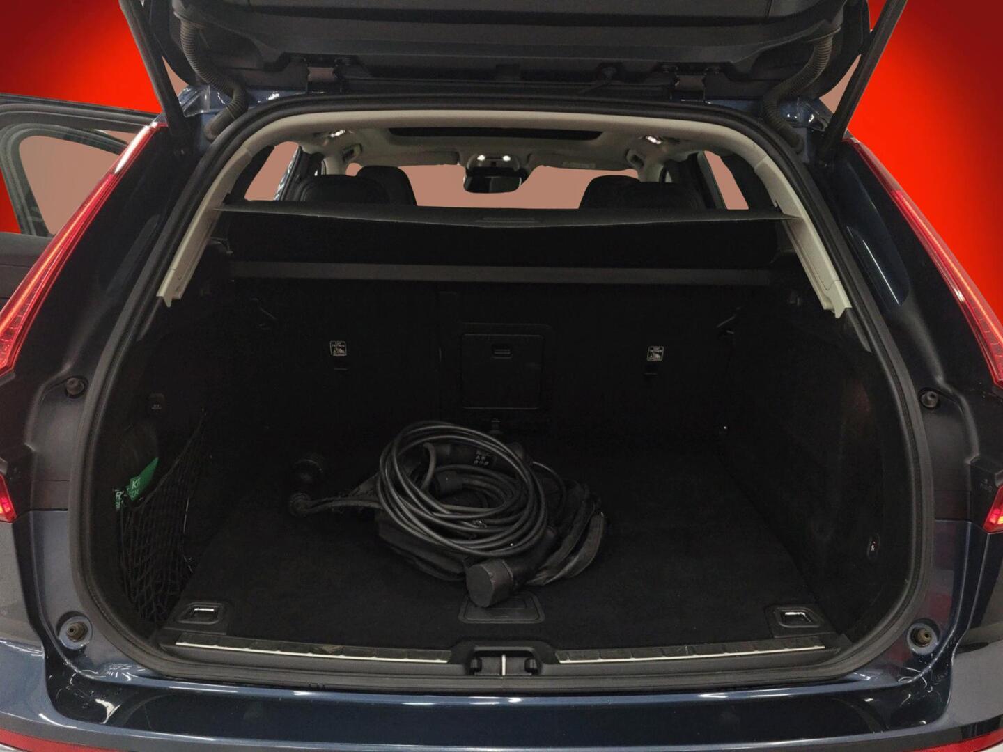 VOLVO XC60 2021