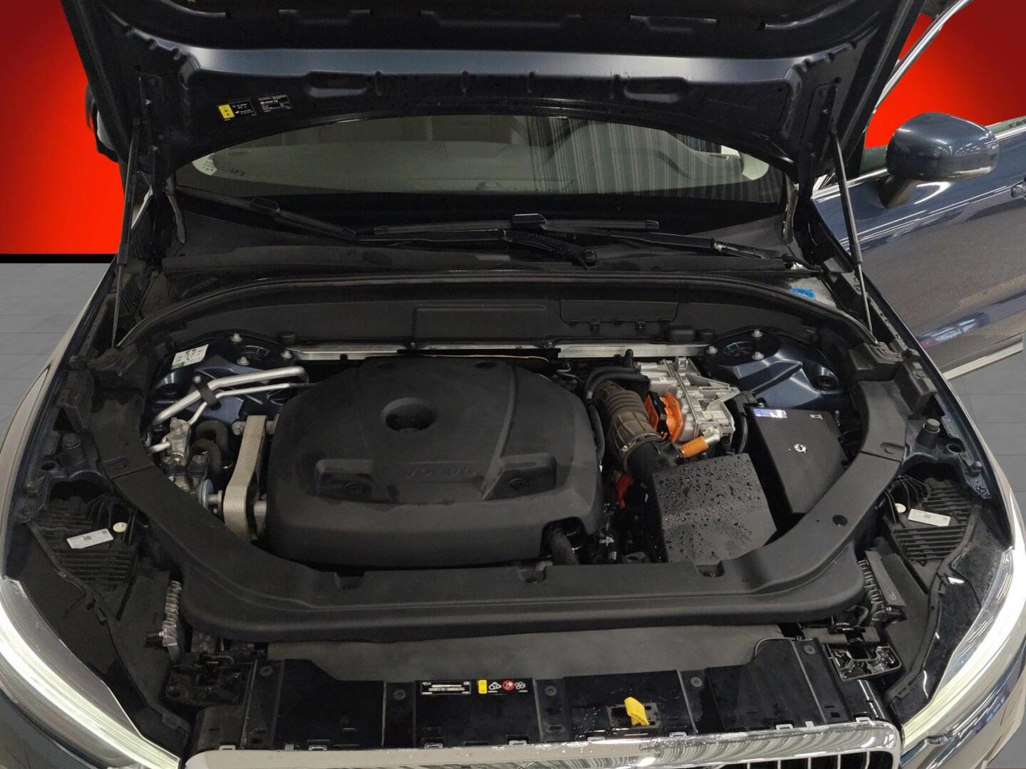 VOLVO XC60 2021