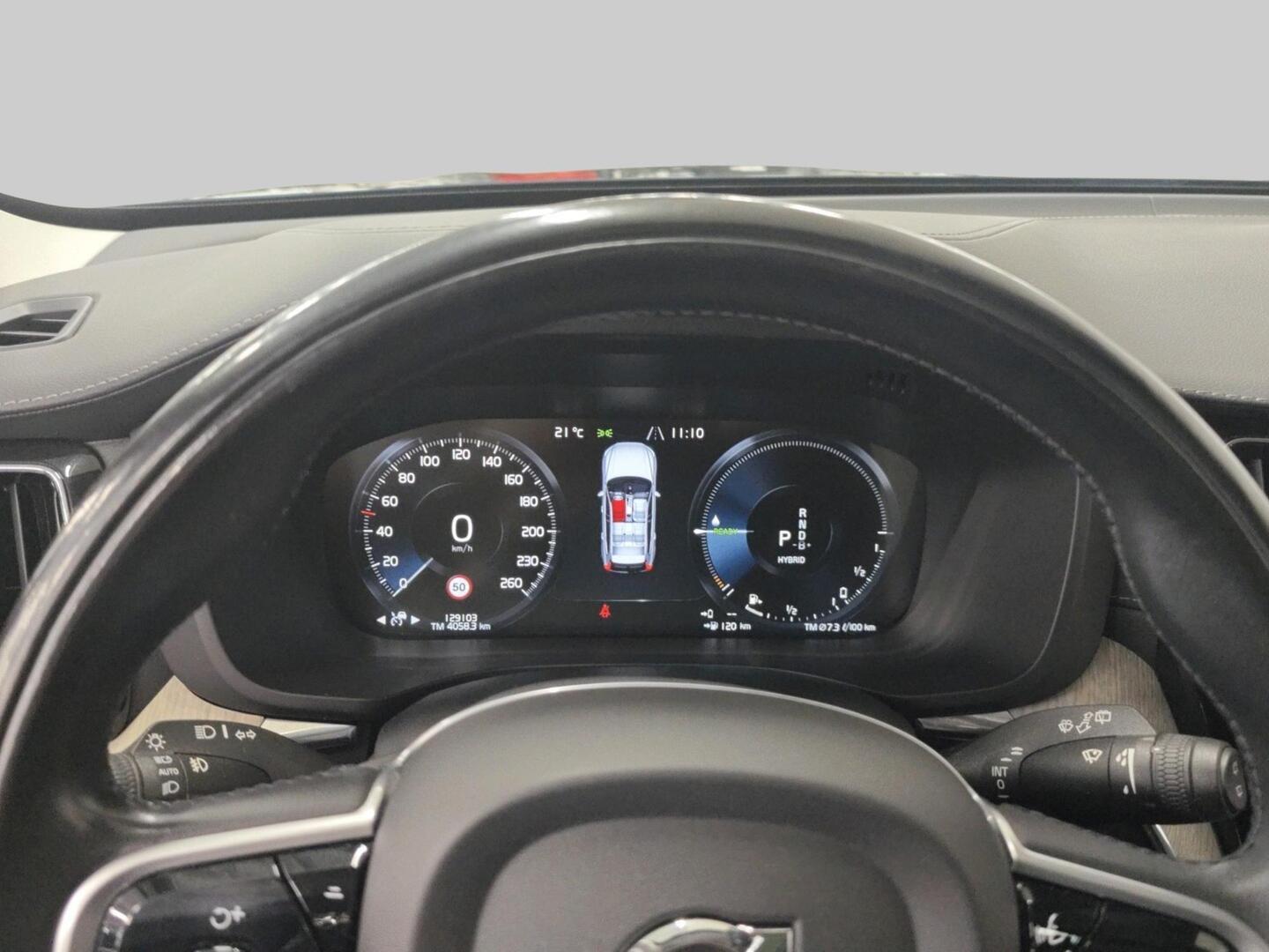 VOLVO XC60 2021
