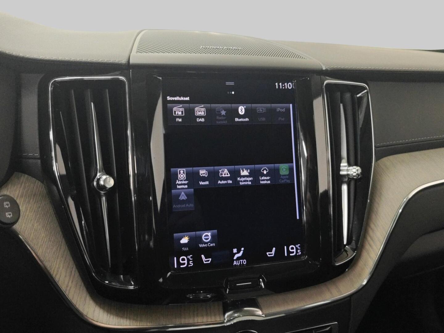 VOLVO XC60 2021