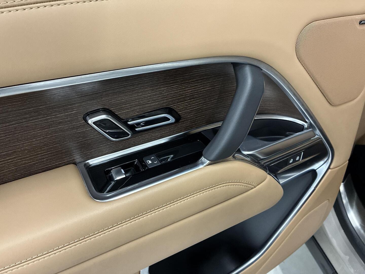 LAND ROVER Range Rover 2023