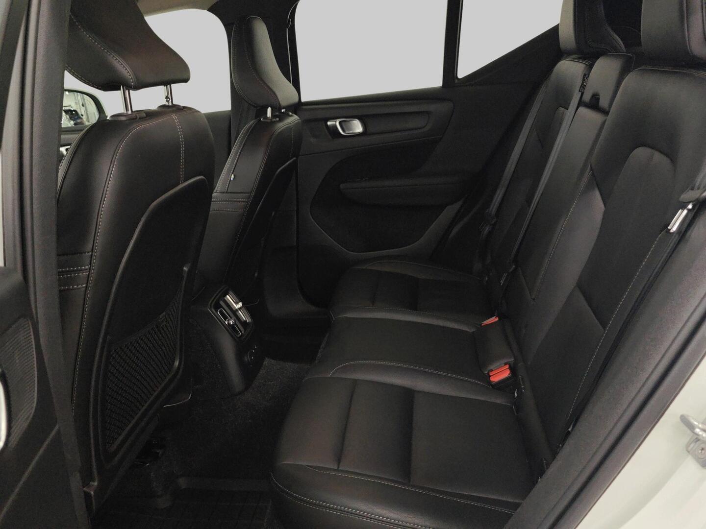 VOLVO XC40 2020