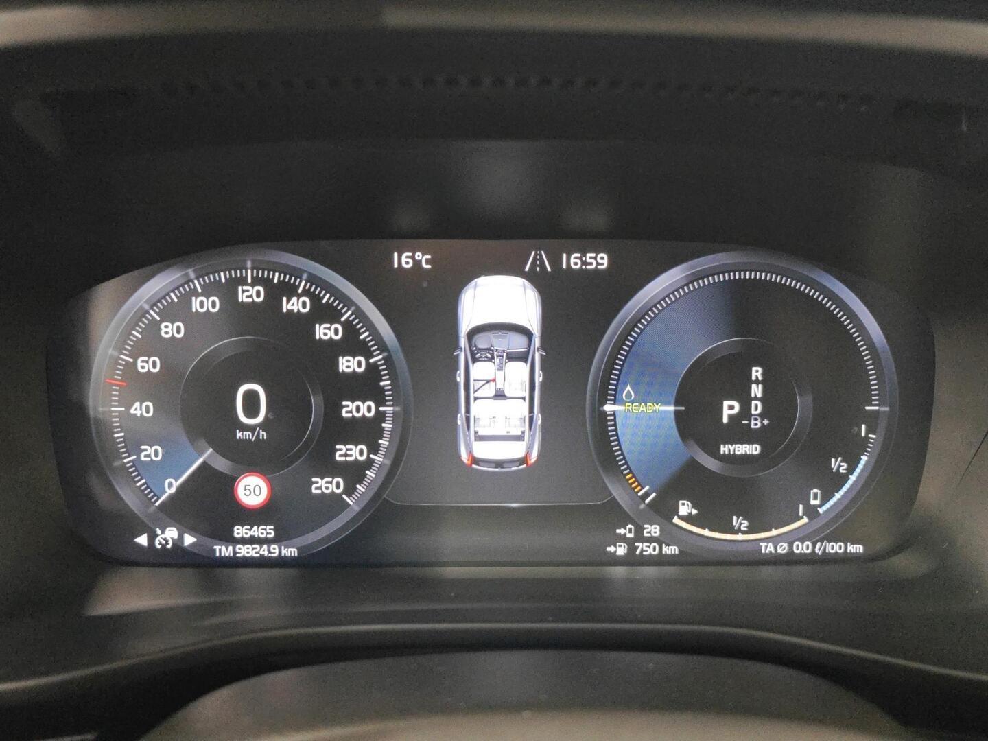 VOLVO XC40 2020