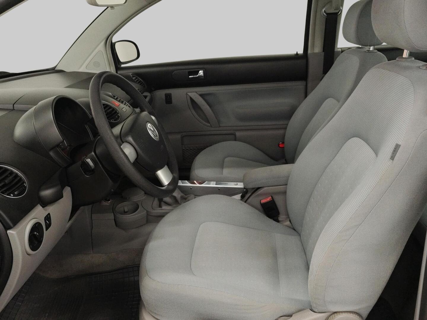 VOLKSWAGEN New Beetle 2007