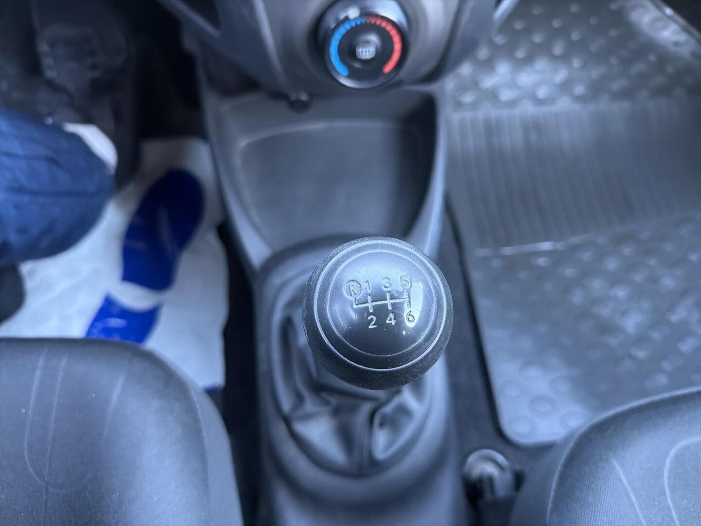 TOYOTA Yaris 2010