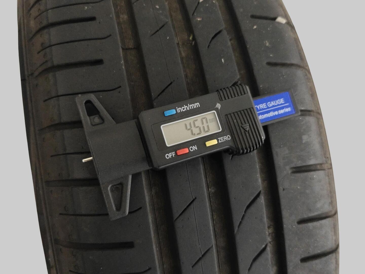 VOLKSWAGEN Polo 2010