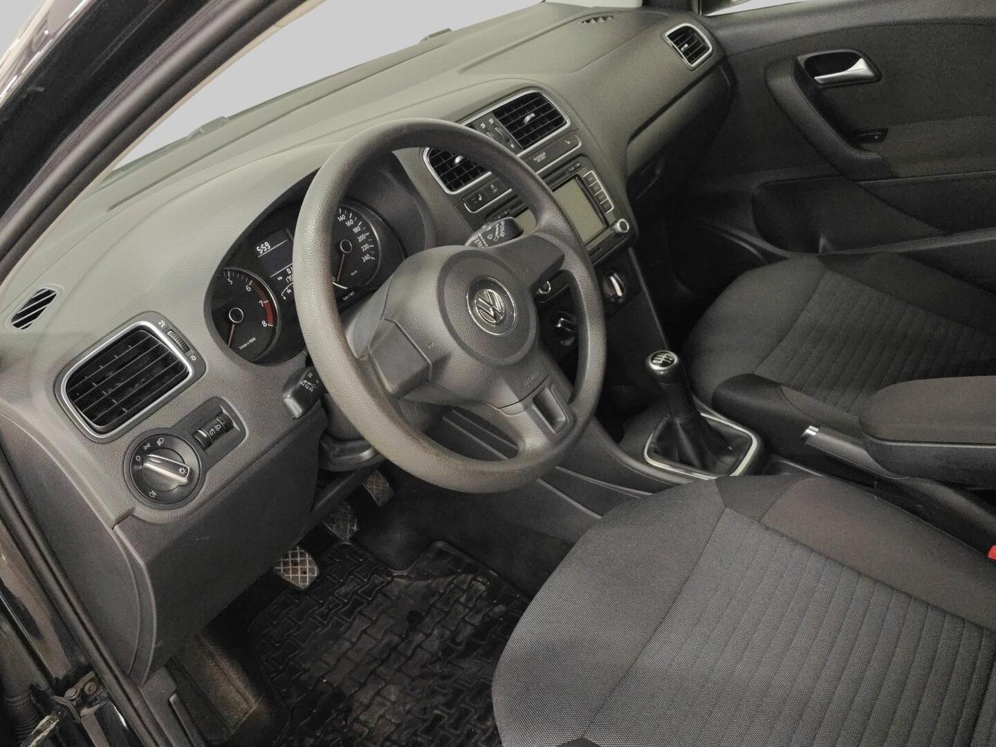 VOLKSWAGEN Polo 2010