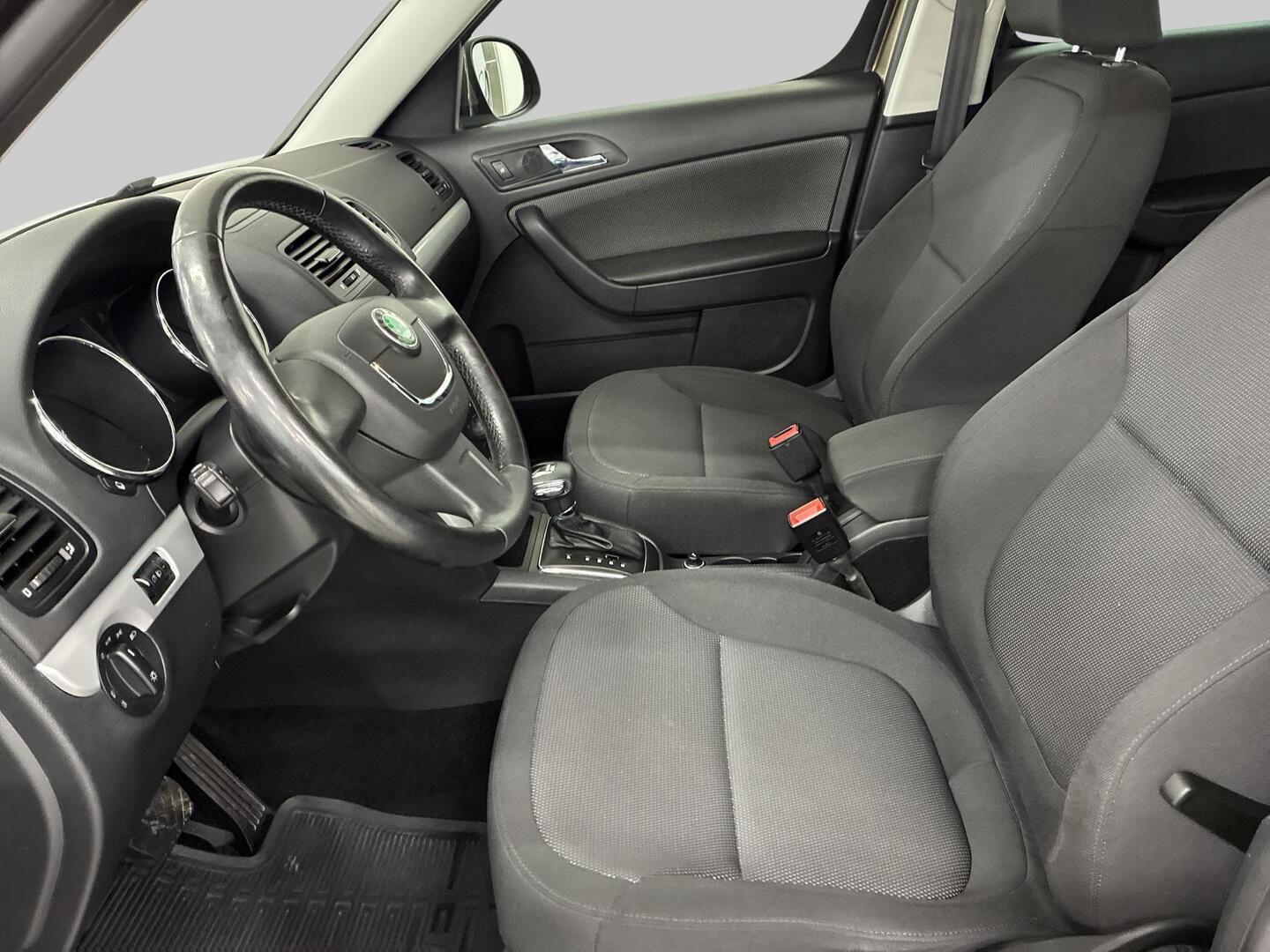 SKODA Yeti 2011