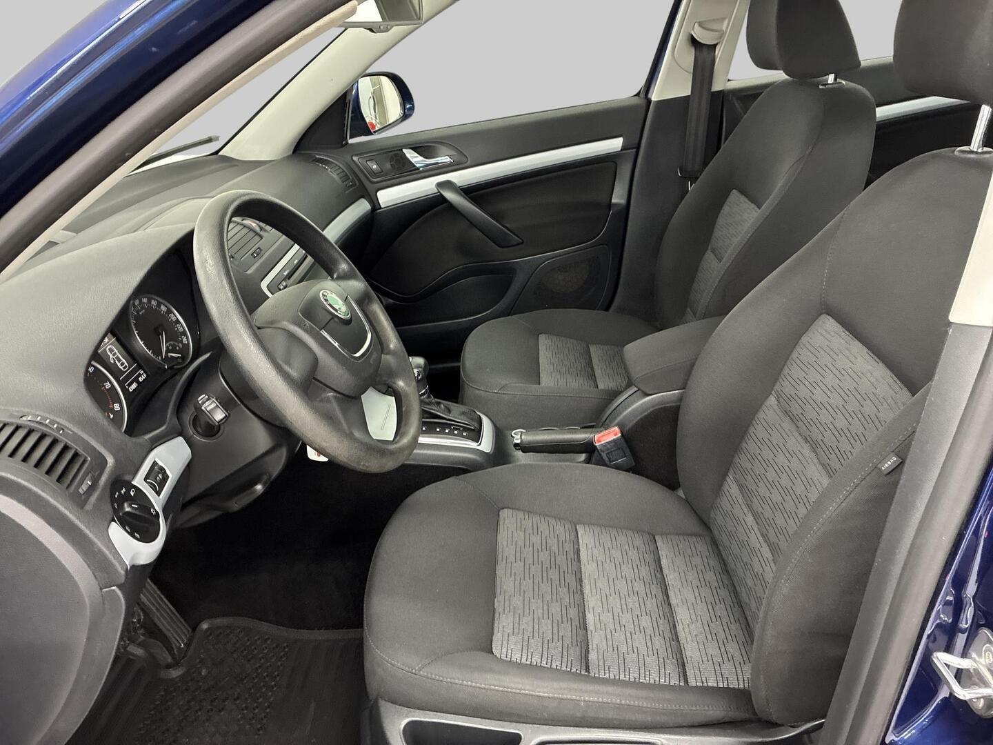 SKODA Octavia 2011