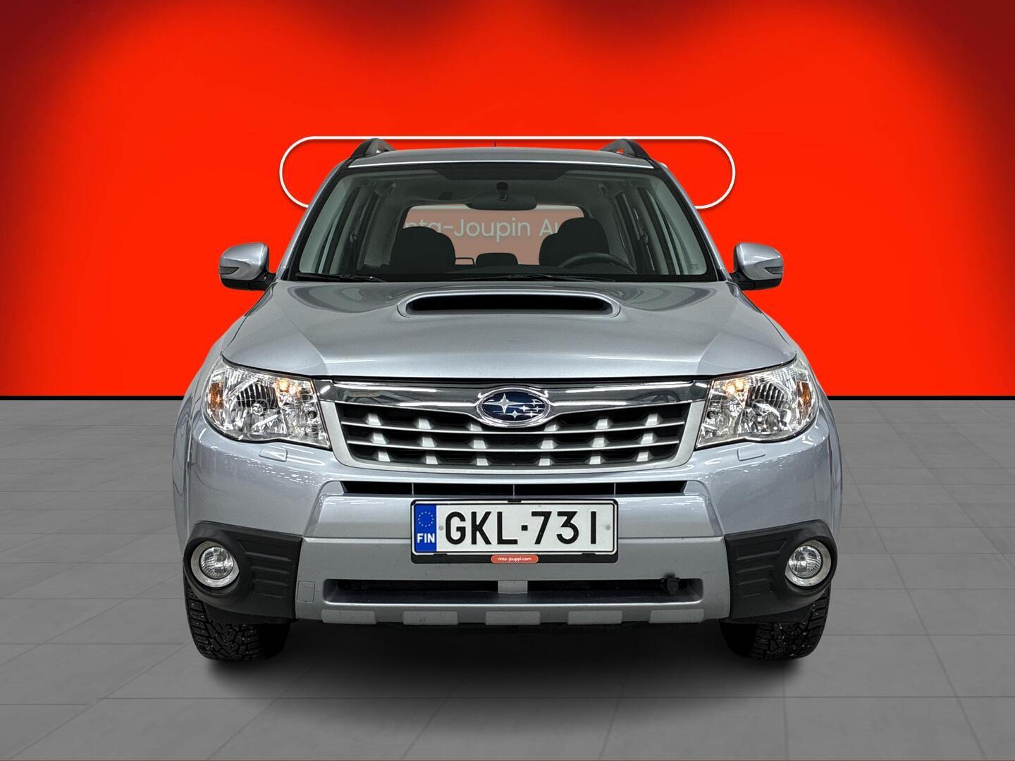 SUBARU Forester 2012